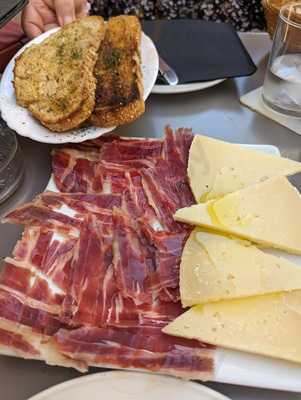 Tinto & Brasa Gastrobar