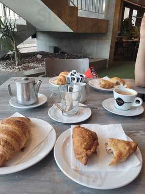 Cafetería La Media Luna