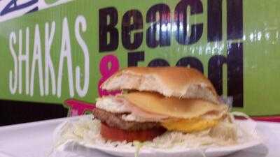 Shakas Beach&food