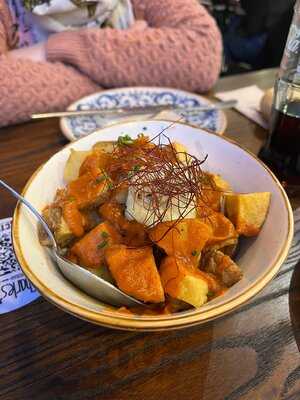 Charles's Gastrobar Teatinos