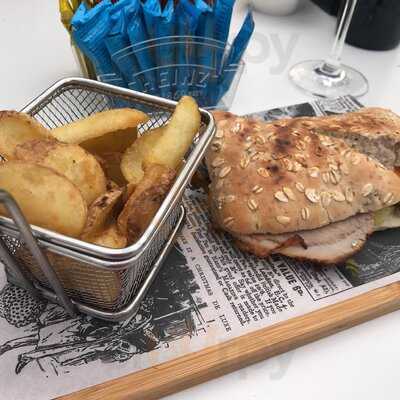 Pointer Food, Drinks & Friends