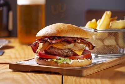 Pointer Food, Drinks & Friends