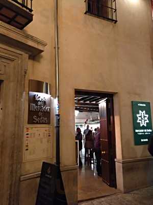 Taberna Urbana Mercader De Sedas