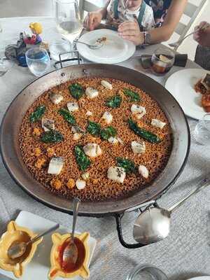 La Ferrera Restaurant