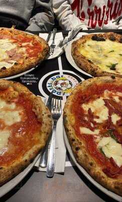 Sports Bar Italian Food - C. Ample