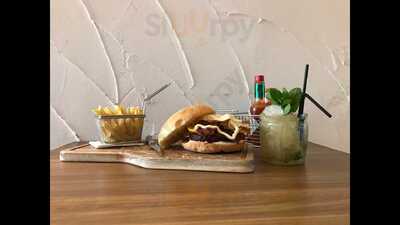 Granville Bar ( Algo Más Que Burger)