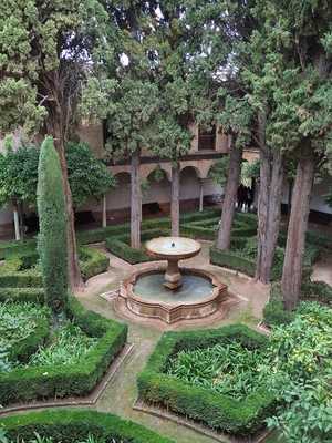Puerta De La Alhambra
