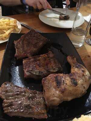 Vinuesa Hnos. Restaurante Argentino