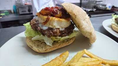 Vinuesa Hnos. Restaurante Argentino