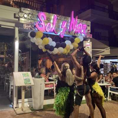 Sol & Mar Café