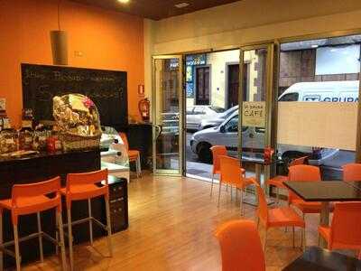 La Pausa Café
