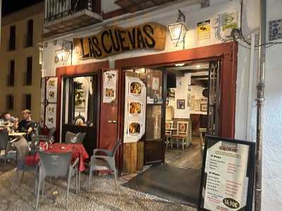 Las Cuevas Del Albaicin