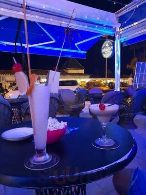 Paradise Cocktail Bar