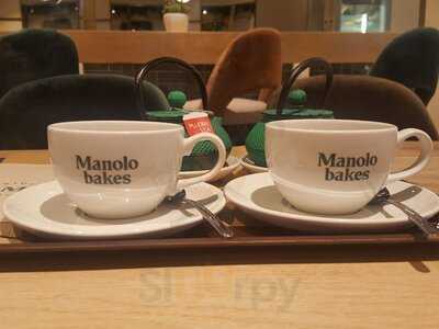 Manolo Bakes