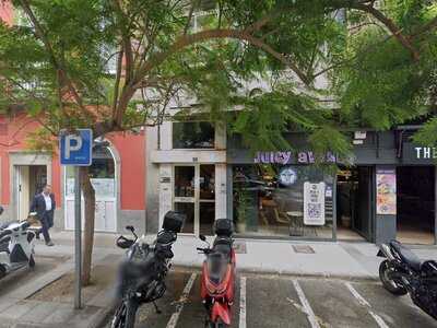 Juicy Avenue Triana