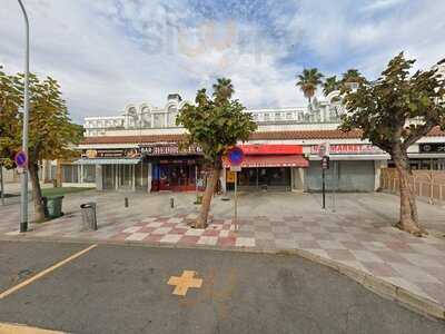 Delicious Lounge Bar