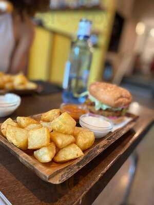 Hummus Barcelona Vegetarian Street Food