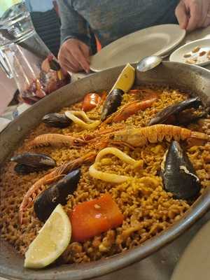 Mesón El Refugio - Photo 8