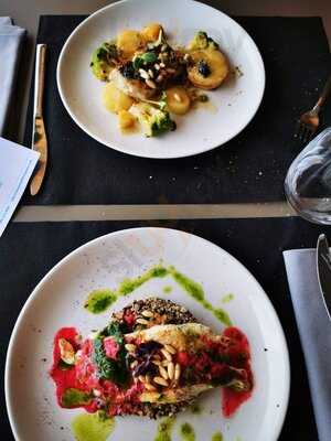 Les Algues By Xavier Aguado