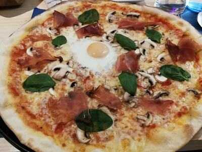 La Mafia Se Sienta A La Mesa - Palma De Mallorca