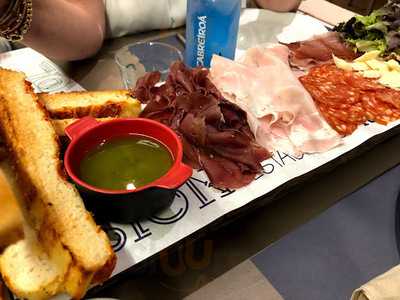 La Mafia Se Sienta A La Mesa - Palma De Mallorca