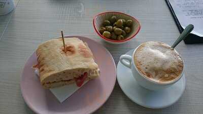 Touché Lounge And Drink