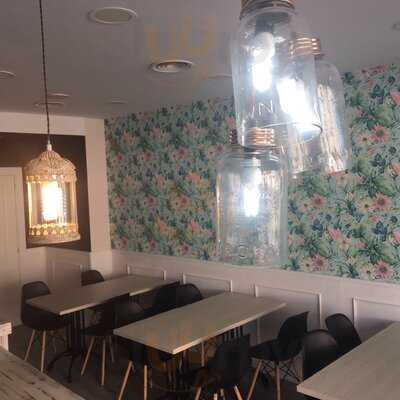 Touché Lounge And Drink