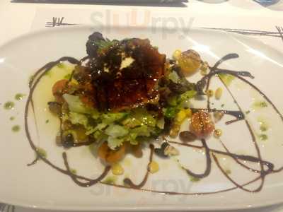 Pipes' Urban Kitchen