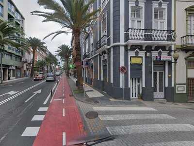 Piscolabis Bar Correos