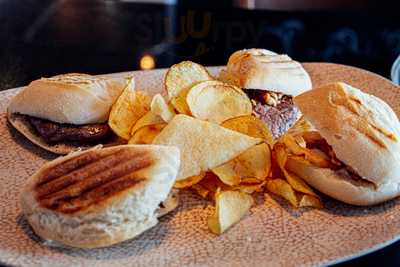 Cervecería Dos Hermanos