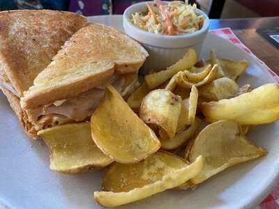 Chips Bar & Burger - Photo 8