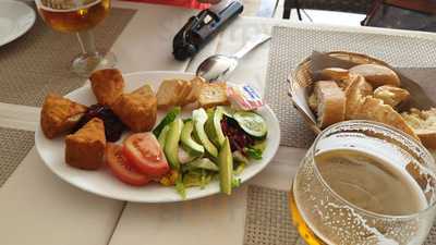 La Galeria (the Gallery)