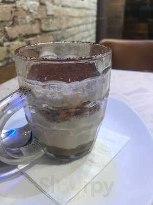 Blue Moon Valencia - Craft Beer & Restaurant