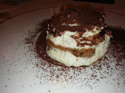 A Casa Mia Trattoria - Photo 8