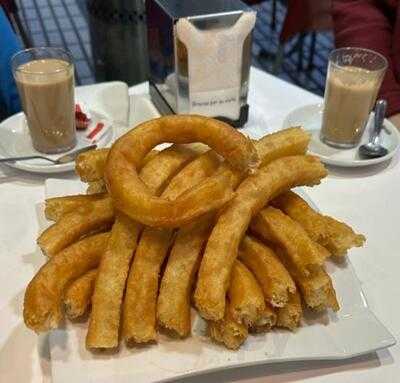 Cafetería Churrería Mari Carmen