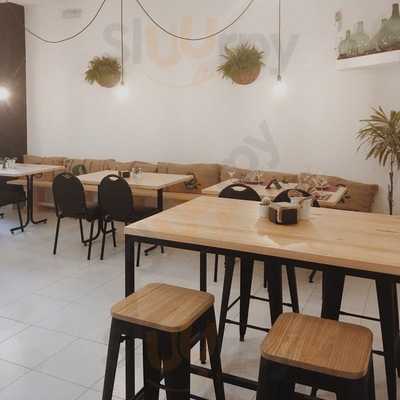 Amodiño Tapas & Buen Rollito