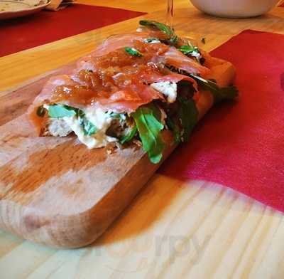 Amodiño Tapas & Buen Rollito