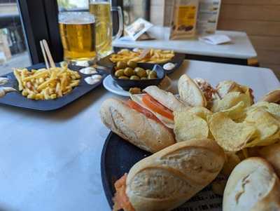 Cerveceria 100 Montaditos