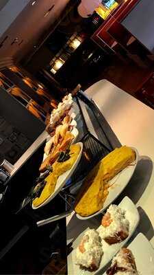 5th Avenue Lounge Bar Miribilla