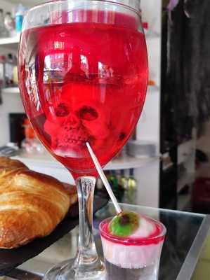 5th Avenue Lounge Bar Miribilla