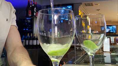 5th Avenue Lounge Bar Miribilla