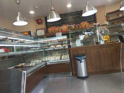 La Madera - Panadería Y Pastelería Artesanal