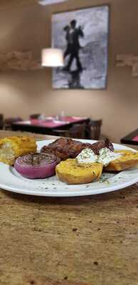 Argentinian Steak House La Parrilla De HÉctor