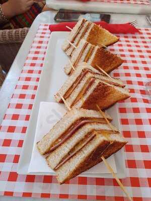 Mari-lin Café Lounge