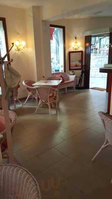 Mari-lin Café Lounge