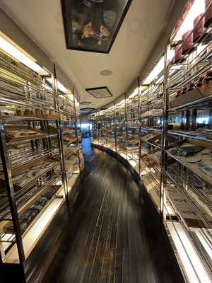 Tahini Sushi Bar & Restaurant