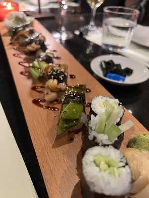 Tahini Sushi Bar & Restaurant