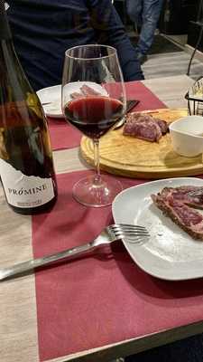 Tintos Y Rubias Gastrobar