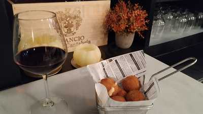 Tintos Y Rubias Gastrobar