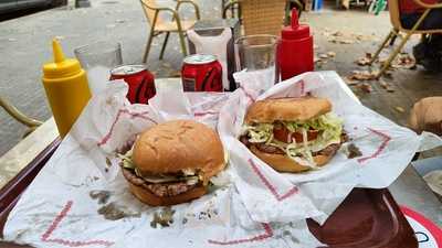 Hamburgueseria Alaska - Photo 8